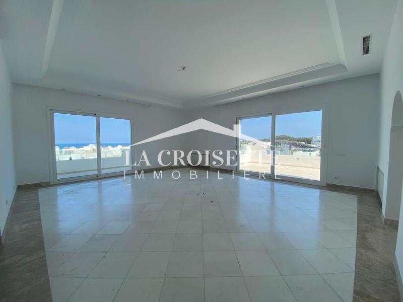 Penthouse S+4 avec vue sur mer à Gammarth 